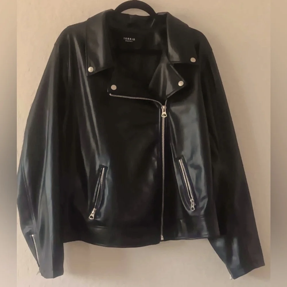 Torrid Asymmetrical Black Faux Leather Moto Jacket - Picture 1 of 12
